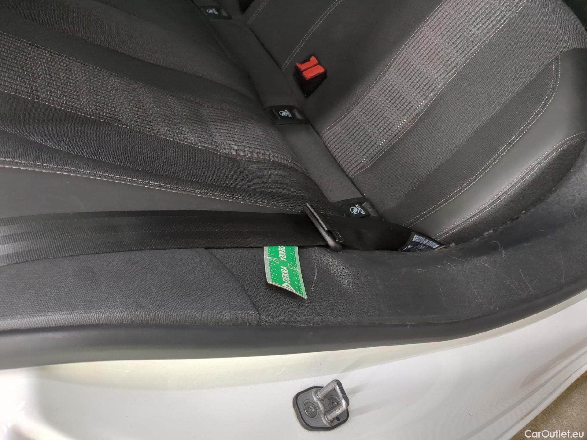  Peugeot  308  Allure Pack 1.2 PureTech 130CV BVA8 E6d #21
