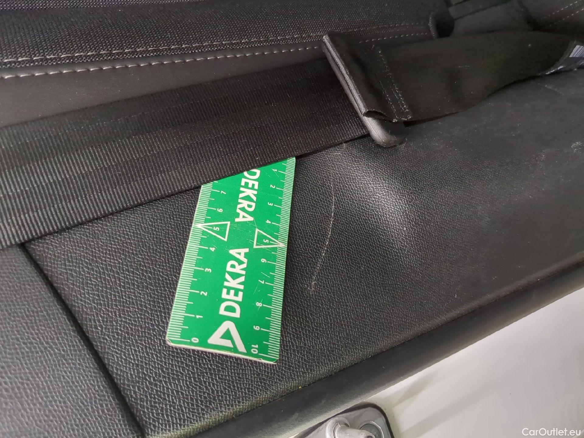  Peugeot  308  Allure Pack 1.2 PureTech 130CV BVA8 E6d #20