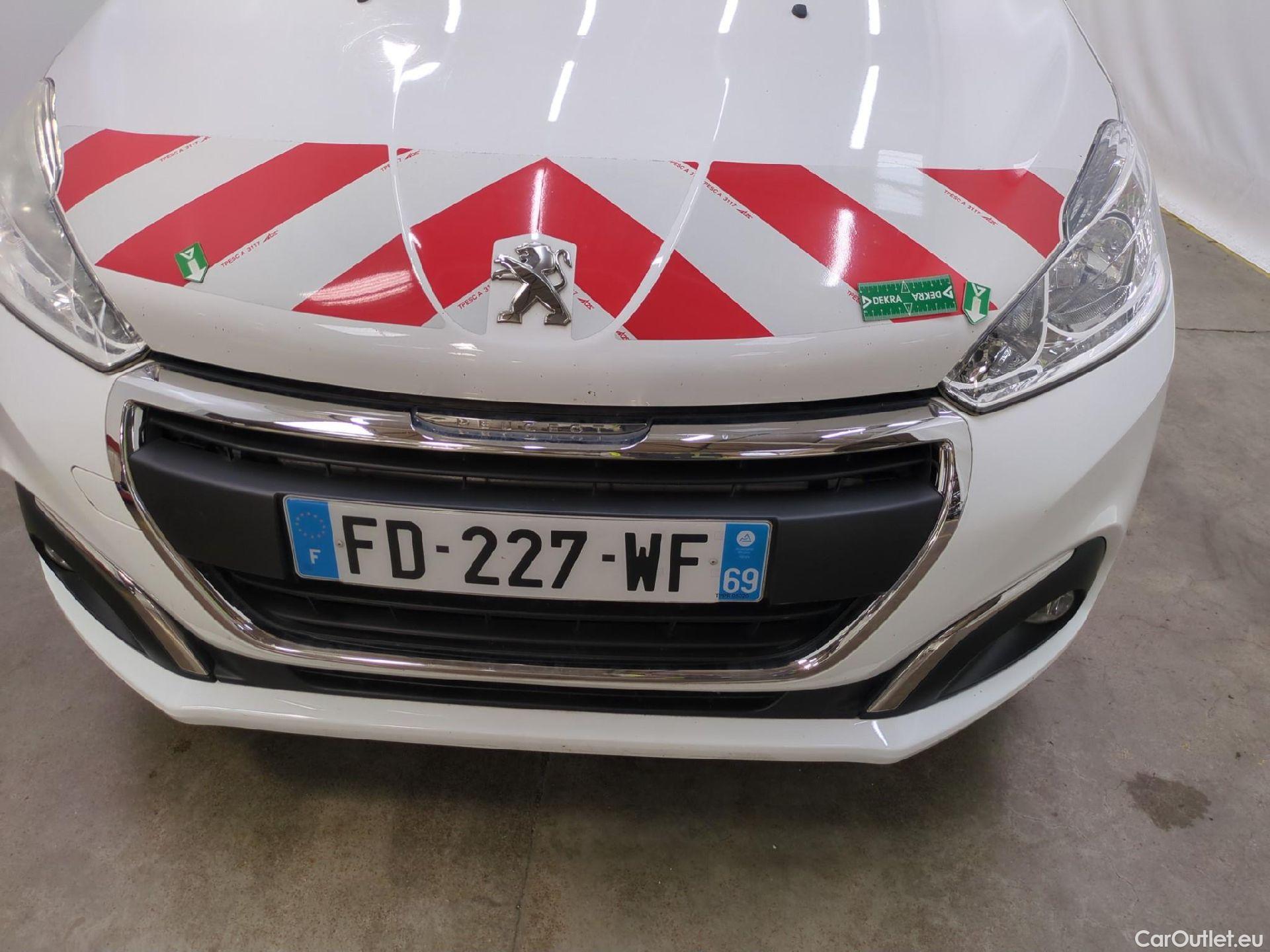  Peugeot  208  Affaire Premium Pack 1.2 80CV BVM5 E6dT #14