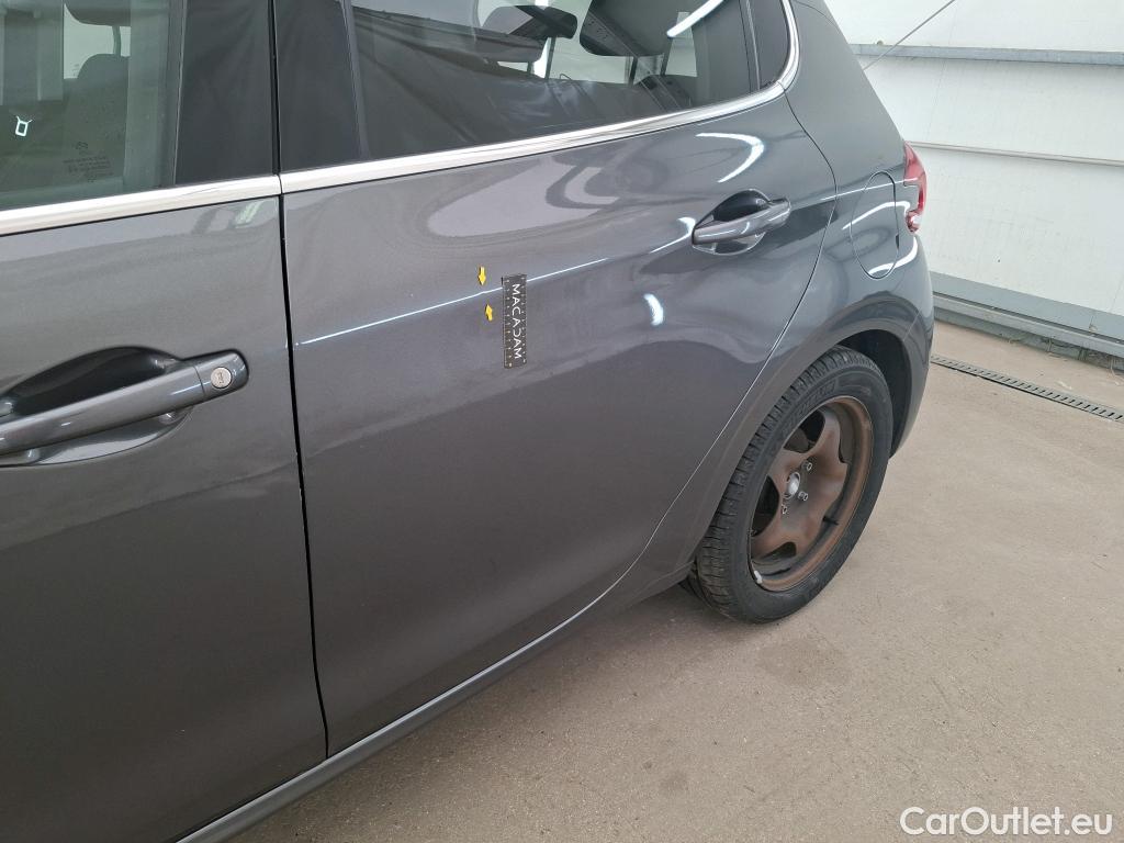  Peugeot  208  Allure Business 1.2 PureTech 110CV BVM6 E6dT #5