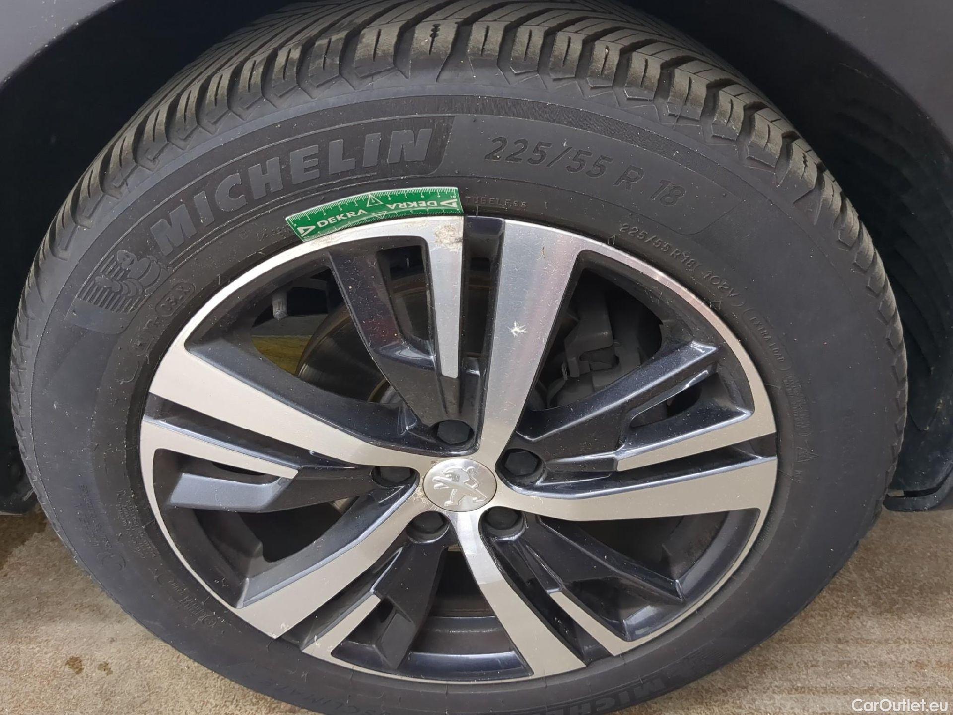  Peugeot  5008  Allure Business 1.5 HDi 130CV BVA8 E6dT #18