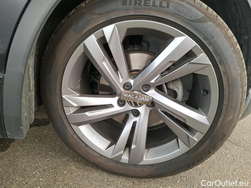 Volkswagen  Tiguan VOLKSWAGEN  / 2020 / 5P / SUV 2.0 TDI 150 DSG7 R-Line #1