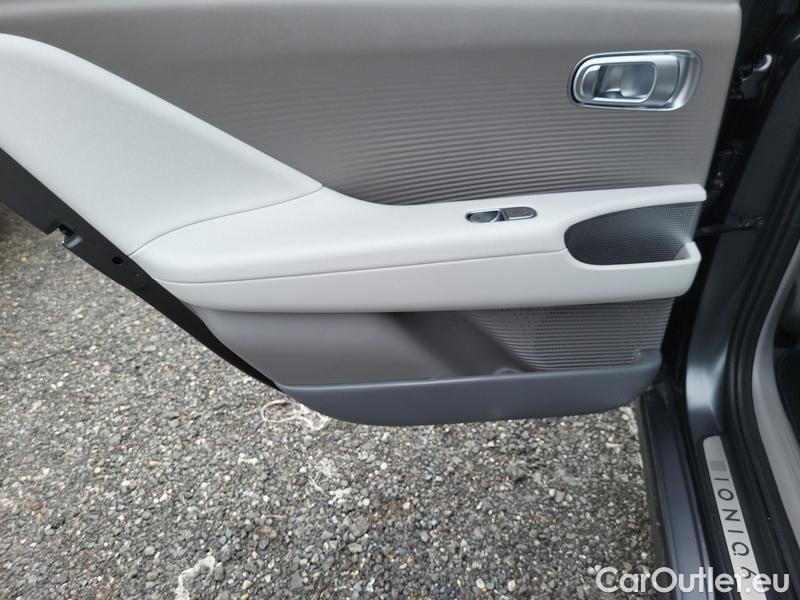  Hyundai   Ioniq Ioniq 6 (2022) Ion6 POW 77 239 Styl Prem 4x4 #3