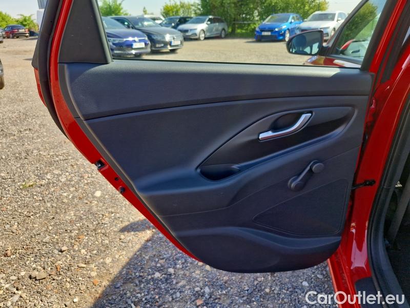  Hyundai  i30   cw (PD)(2017->)  1.5i Start Plus kombi 5d #30