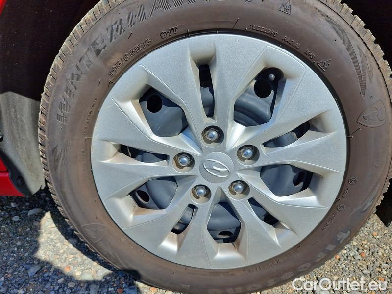  Hyundai  i30   cw (PD)(2017->)  1.5i Start Plus kombi 5d #16