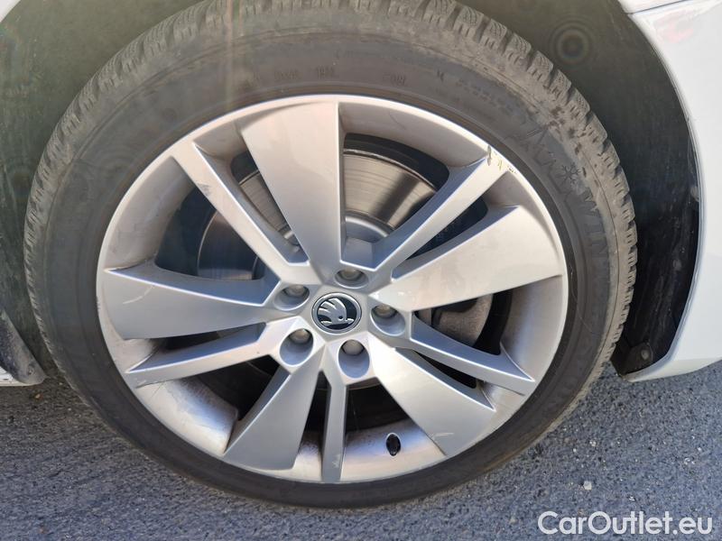  Skoda  Superb  (3V3)(2015)  2.0TSI 206 Style 4x4 AT #19