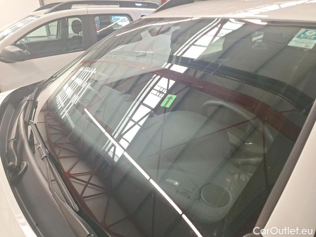  Dacia  Duster 1.5 Blue dCi 115CP Comfort 4WD #3