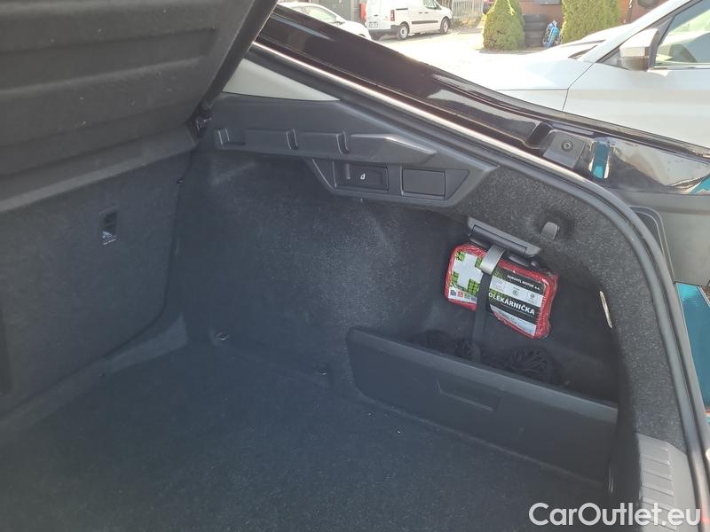  Skoda  Octavia  Lim. (NX3)(2020) Oct.2.0TDI 110 Style 5d #7