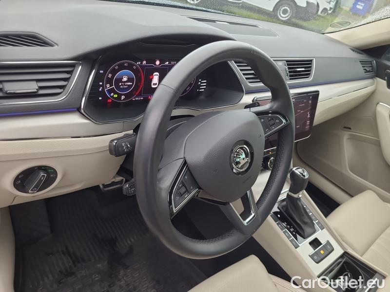  Skoda  Superb  Combi (3V5)(2015) Sup.C.FL2.0TDI 140 L&K 4x4 AT #5