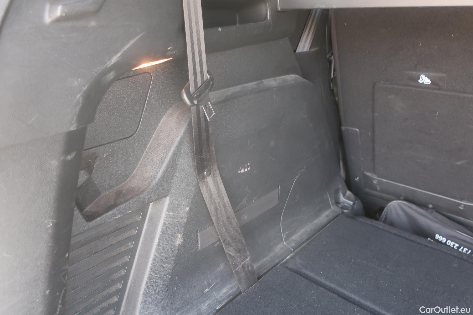  Peugeot  5008  (12.2016->)  1.5BHDi 130 GT AT 5d #15