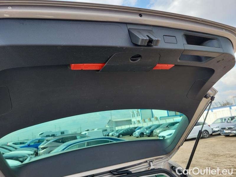  Volkswagen  Passat  Variant (CB5) (2019) Pas.Var.2.0TDI 110 Elegance AT #14