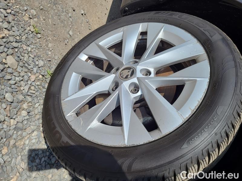  Skoda  Octavia  Lim. (NX3)(2020) Oct.2.0TDI 110 Style 5d #12