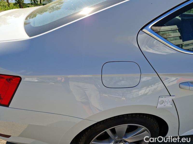  Skoda  Superb  (3V3)(2015)  2.0TSI 206 Style 4x4 AT #18