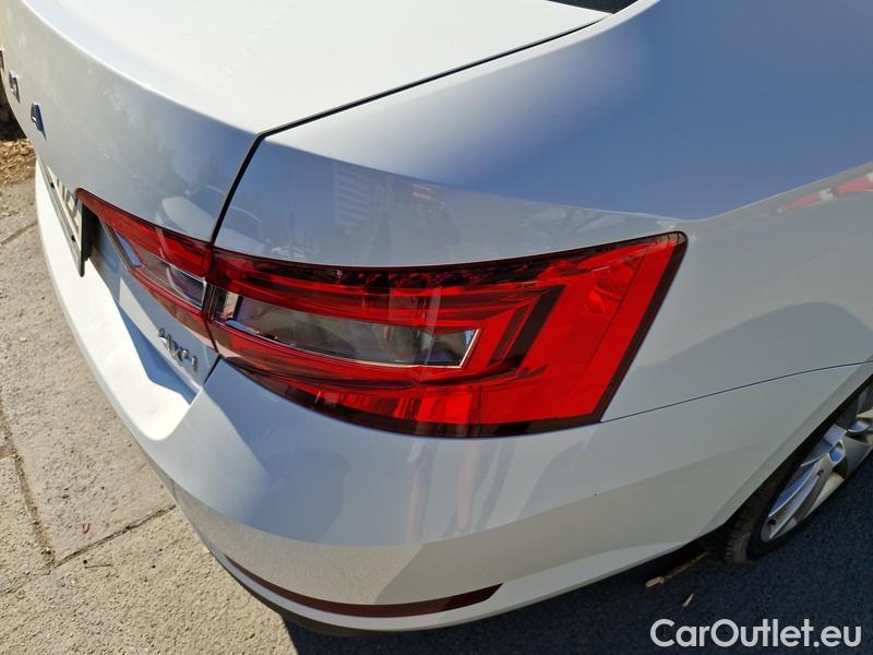  Skoda  Superb  (3V3)(2015)  2.0TSI 206 Style 4x4 AT #17