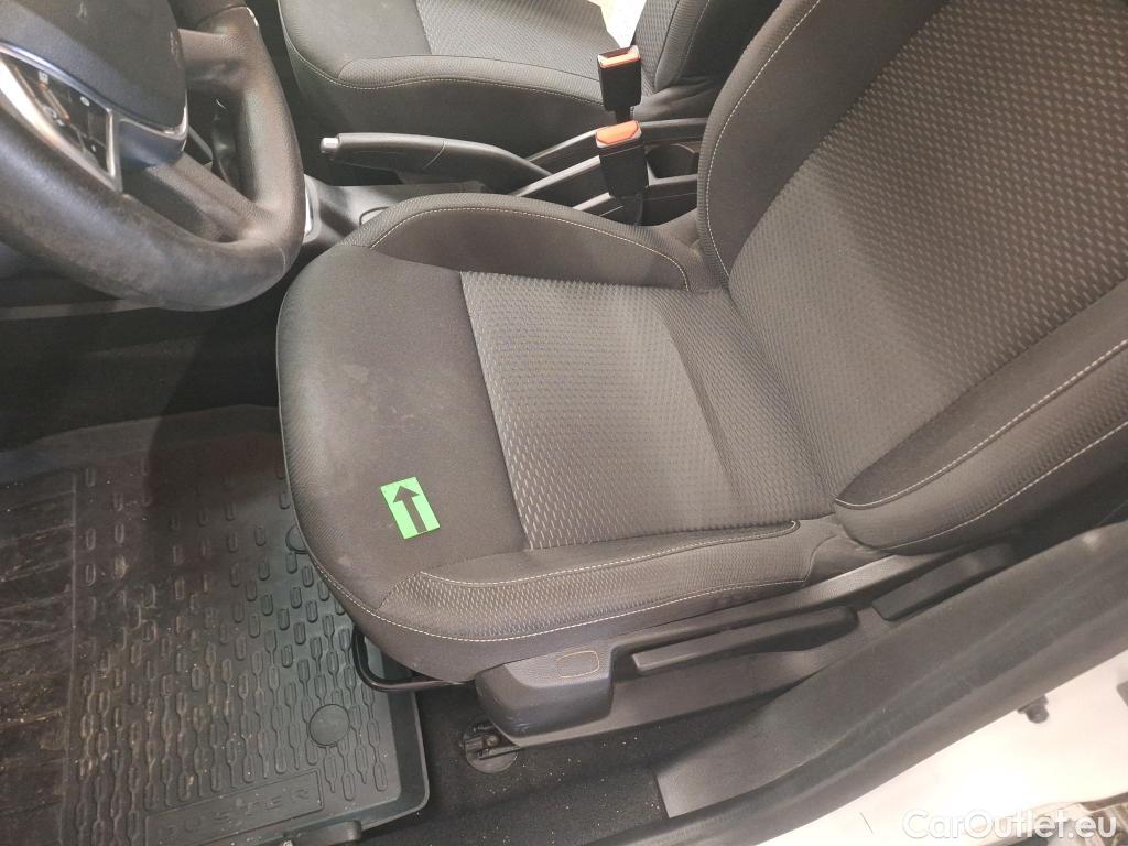  Dacia  Duster 1.5 Blue dCi 115CP Comfort 4WD #27