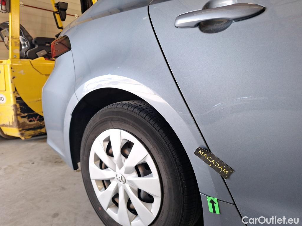  Toyota  Corolla 1.8 Hybrid Business HSD E-CVT #15