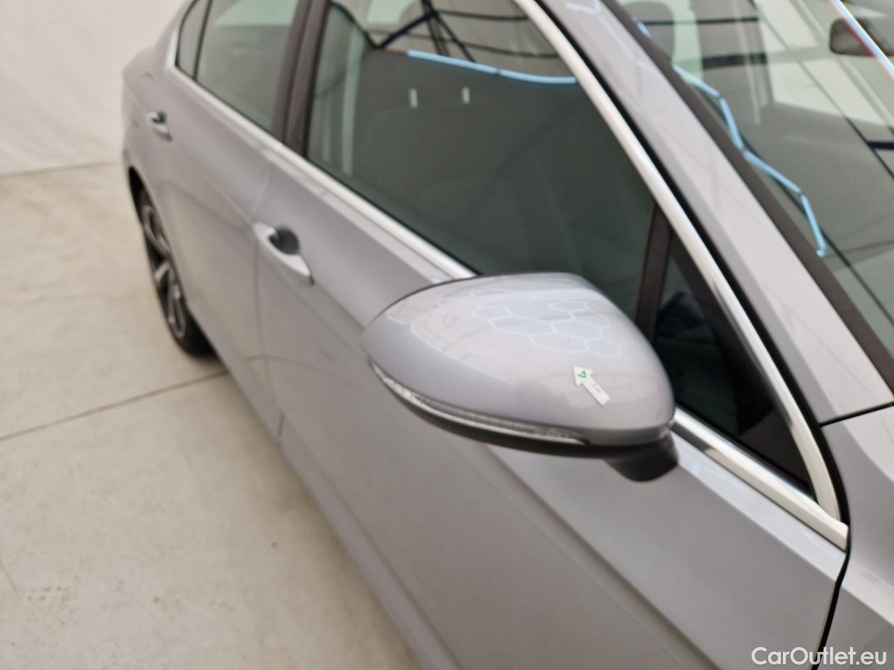  Volkswagen  Passat Comfortline 2.0 TDI DSG 150 CP #13
