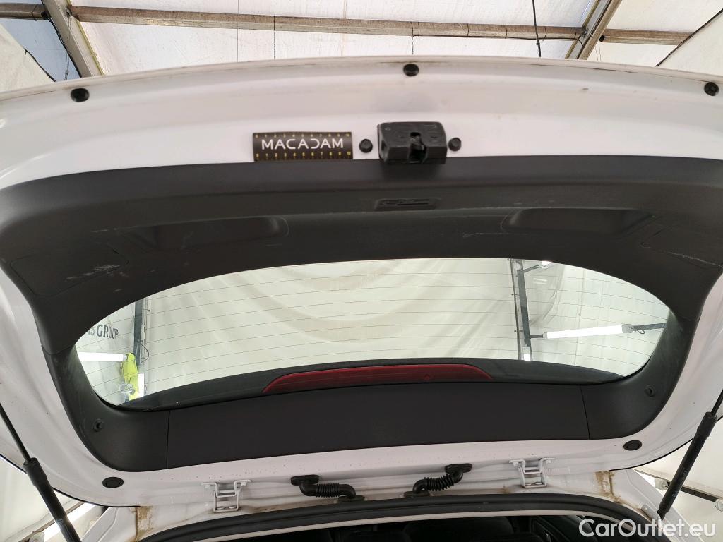  Hyundai  i30  Business 1.6 CRDi 115CV BVM6 E6d #5