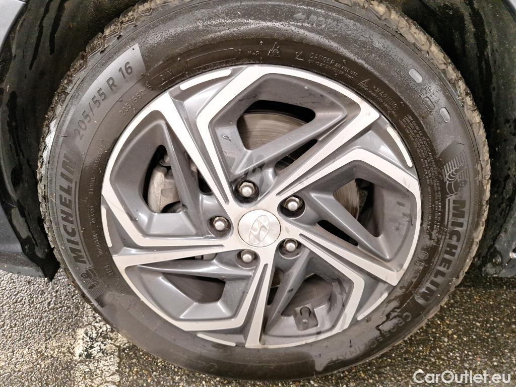  Hyundai  i30  cw Business 1.6 CRDi 115CV BVM6 E6d #32