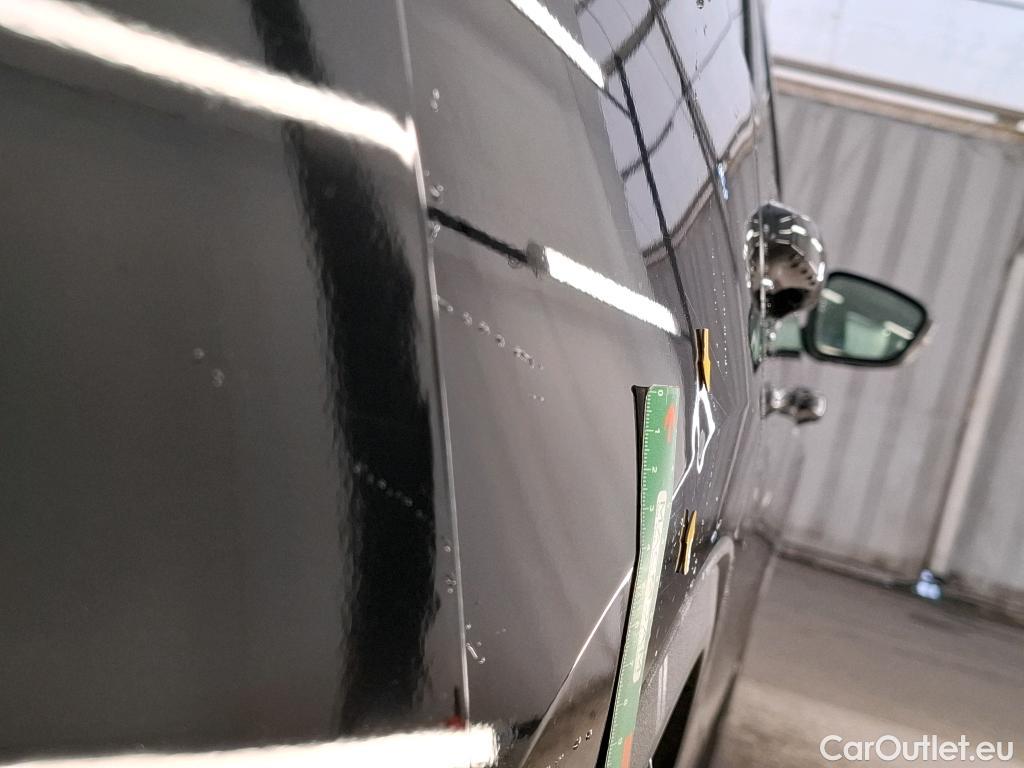  Ford  Kuga FORD  / 2019 / 5P / SUV 2.5 Dur 225 hybrid PHEV Pshift Titanium #9