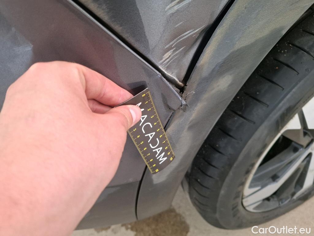  Peugeot  5008  Road Trip 1.5 HDi 130CV BVA8 7 Sieges E6d #16