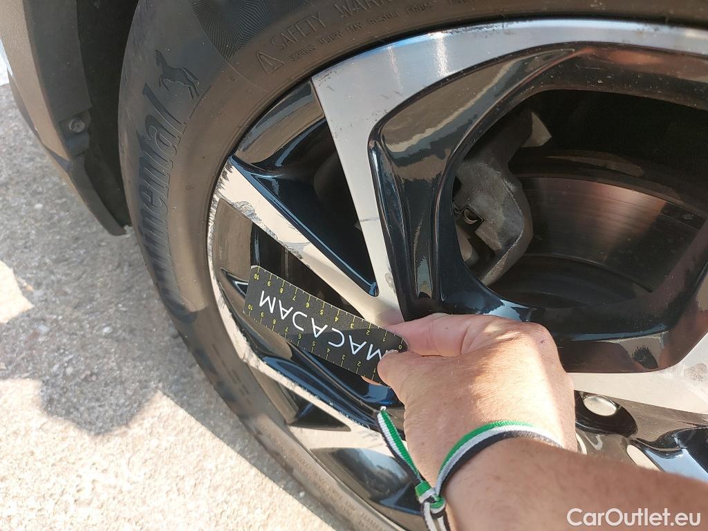  Toyota  C-HR TOYOTA  / 2016 / 5P / todoterreno 1.8 125H Advance #9