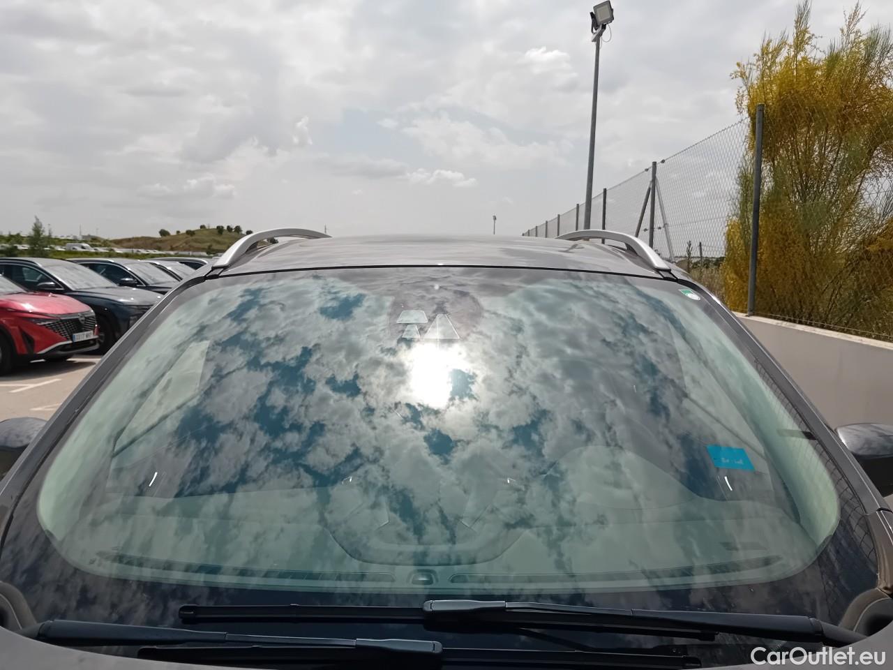  Ford  Kuga FORD  / 2016 / 5P / todoterreno 1.5 EcoBoost 129kW 4x4 Vignale Auto #11