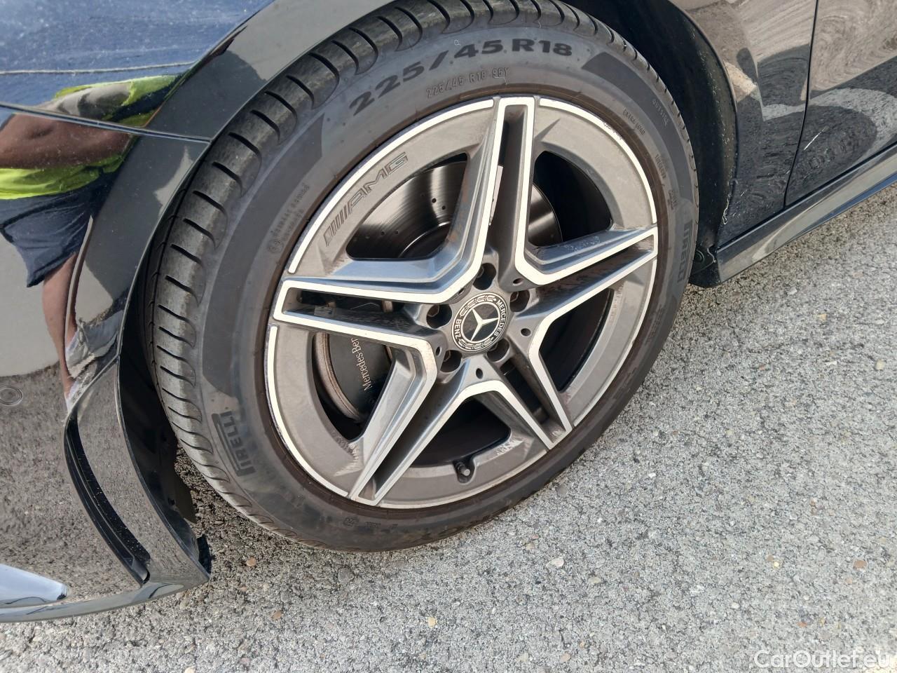  Land Rover  Discovery MERCEDES-BENZ CLA / 2019 / 4P / coupé CLA 200 D DCT #8