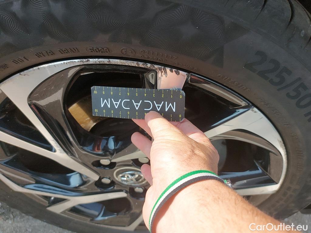  Toyota  C-HR TOYOTA  / 2016 / 5P / todoterreno 1.8 125H Advance #11