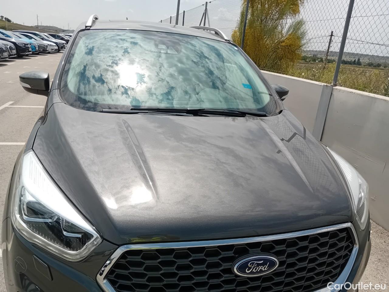  Ford  Kuga FORD  / 2016 / 5P / todoterreno 1.5 EcoBoost 129kW 4x4 Vignale Auto #10