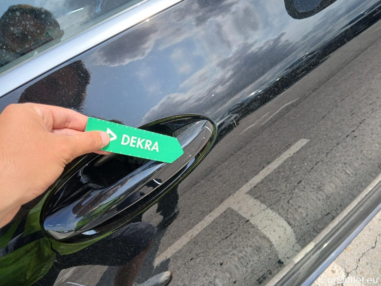  Land Rover  Discovery MERCEDES-BENZ CLA / 2019 / 4P / coupé CLA 200 D DCT #31