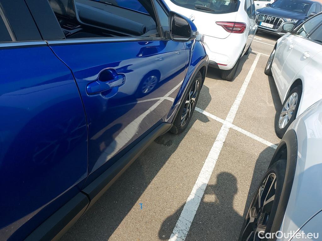  Toyota  C-HR TOYOTA  / 2016 / 5P / todoterreno 1.8 125H Advance #16