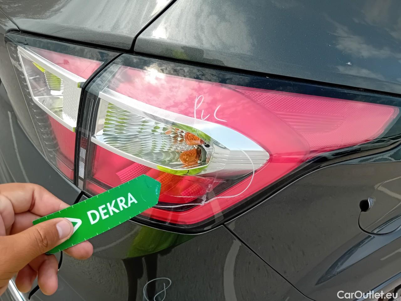  Ford  Kuga FORD  / 2016 / 5P / todoterreno 1.5 EcoBoost 129kW 4x4 Vignale Auto #36