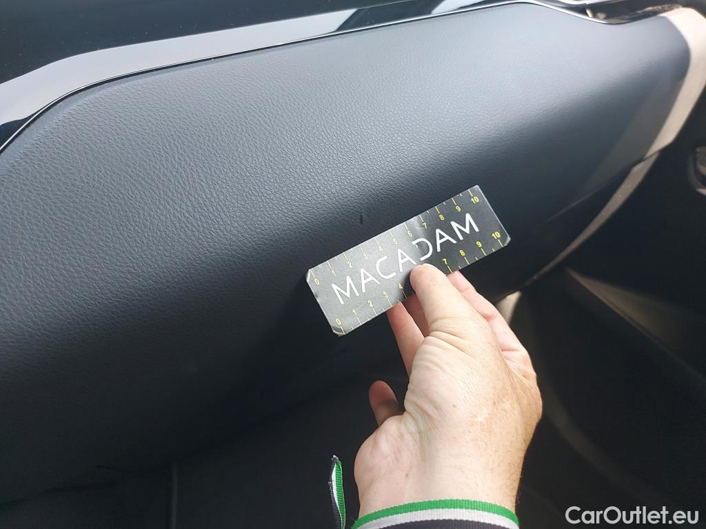  Toyota  C-HR TOYOTA  / 2016 / 5P / todoterreno 1.8 125H Advance #19