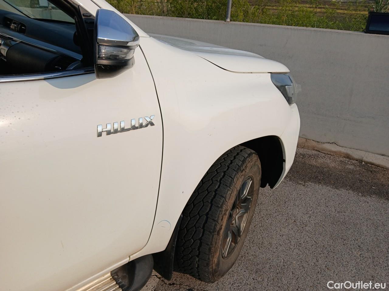  Land Rover  Discovery TOYOTA Hilux / 2020 / 4P / pickup 2.8 D-4D 150kW (204CV) Cabina Doble VX #24