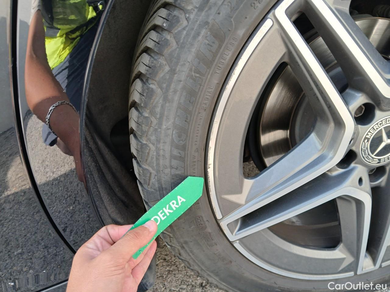  Land Rover  Discovery MERCEDES-BENZ CLA / 2019 / 4P / coupé CLA 200 D DCT #18