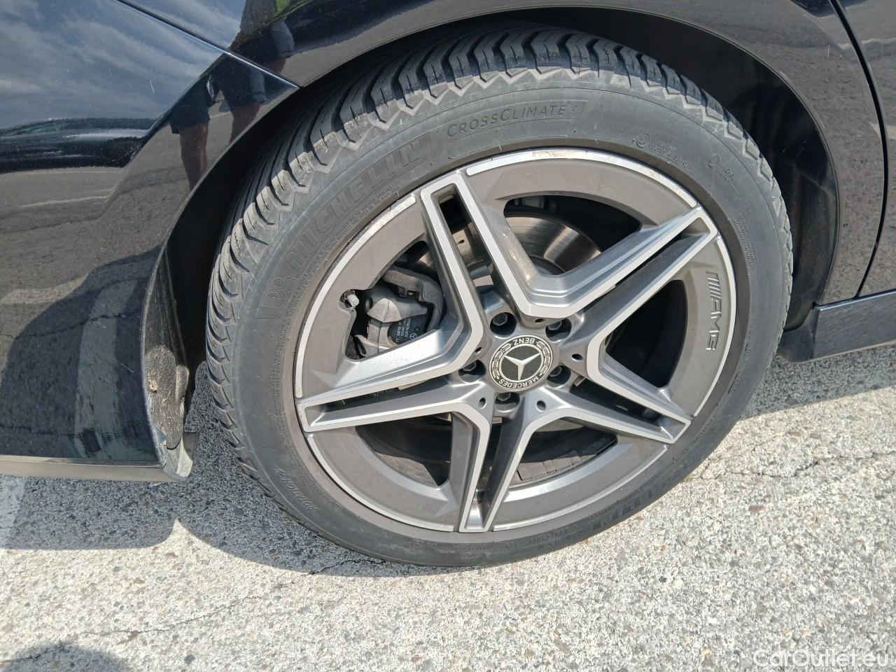  Land Rover  Discovery MERCEDES-BENZ CLA / 2019 / 4P / coupé CLA 200 D DCT #25