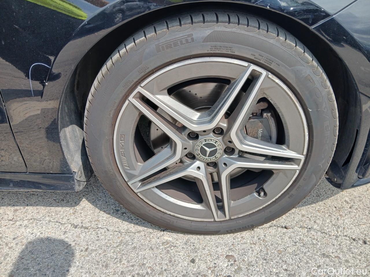  Land Rover  Discovery MERCEDES-BENZ CLA / 2019 / 4P / coupé CLA 200 D DCT #35
