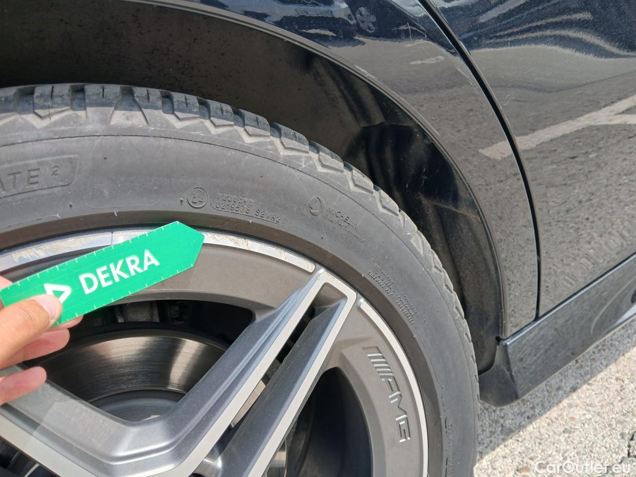  Land Rover  Discovery MERCEDES-BENZ CLA / 2019 / 4P / coupé CLA 200 D DCT #26