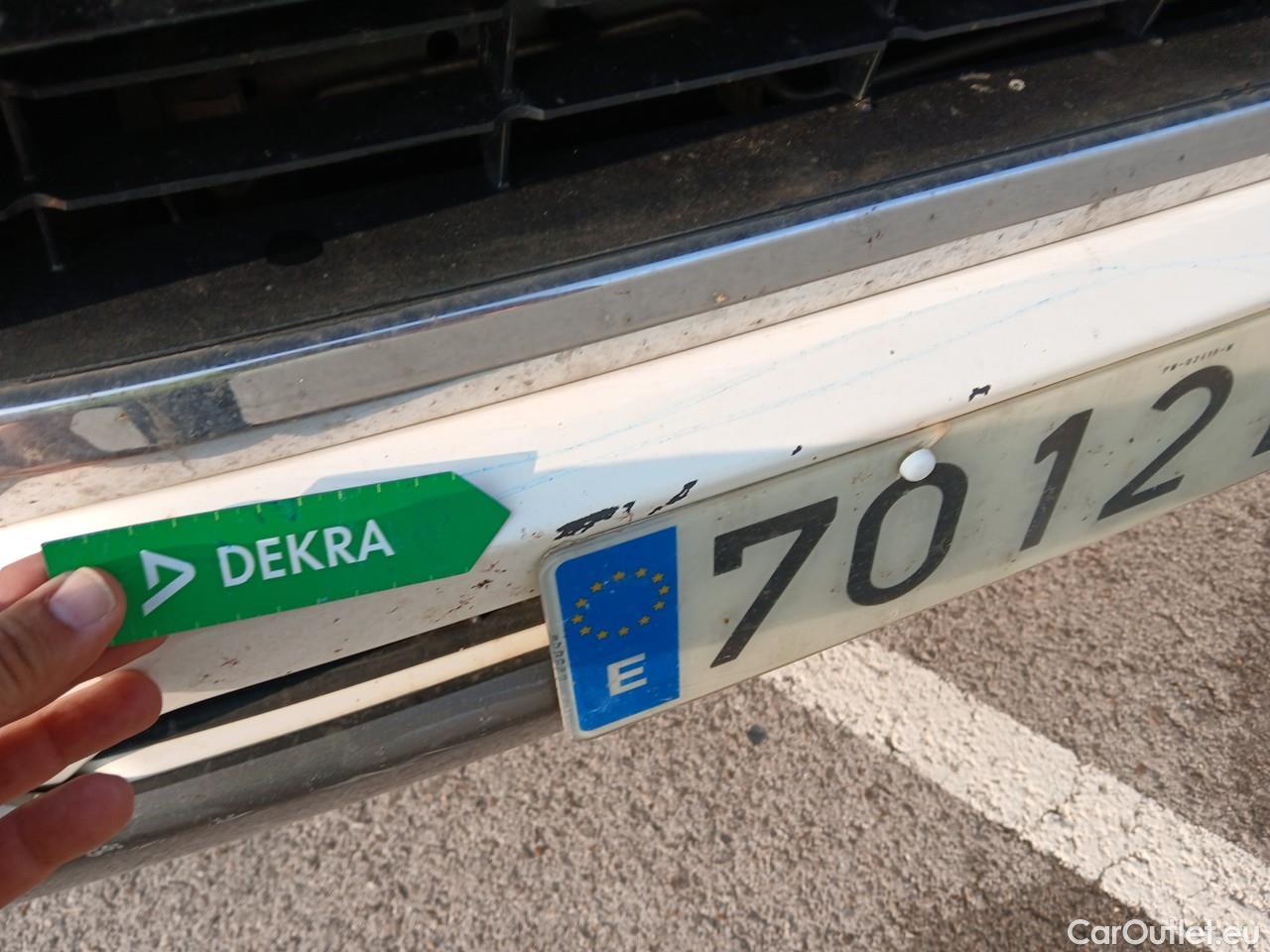  Land Rover  Discovery TOYOTA Hilux / 2020 / 4P / pickup 2.8 D-4D 150kW (204CV) Cabina Doble VX #4