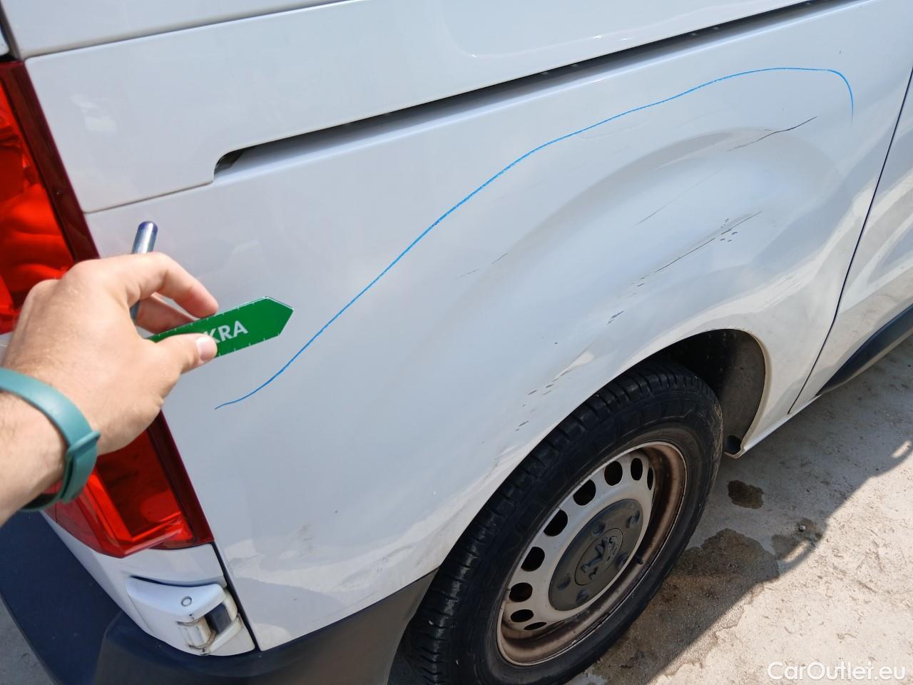  Peugeot  Expert  Combi Standard 1.5 HDI 120CV E6d #29
