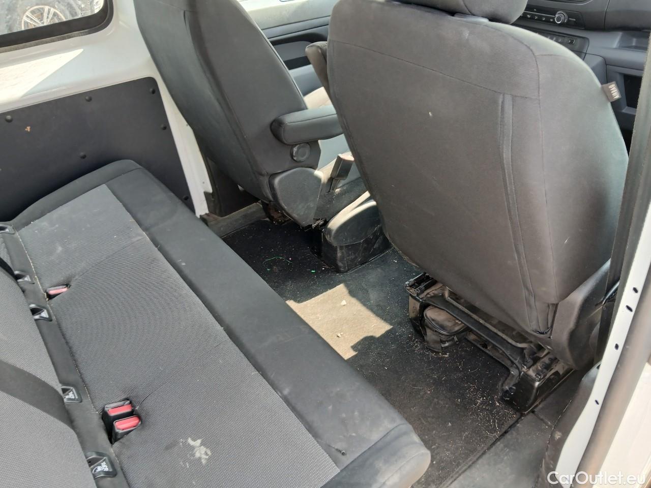 Peugeot  Expert  Combi Standard 1.5 HDI 120CV E6d #4