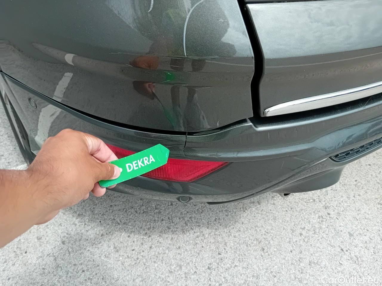  Ford  Kuga FORD  / 2016 / 5P / todoterreno 1.5 EcoBoost 129kW 4x4 Vignale Auto #25