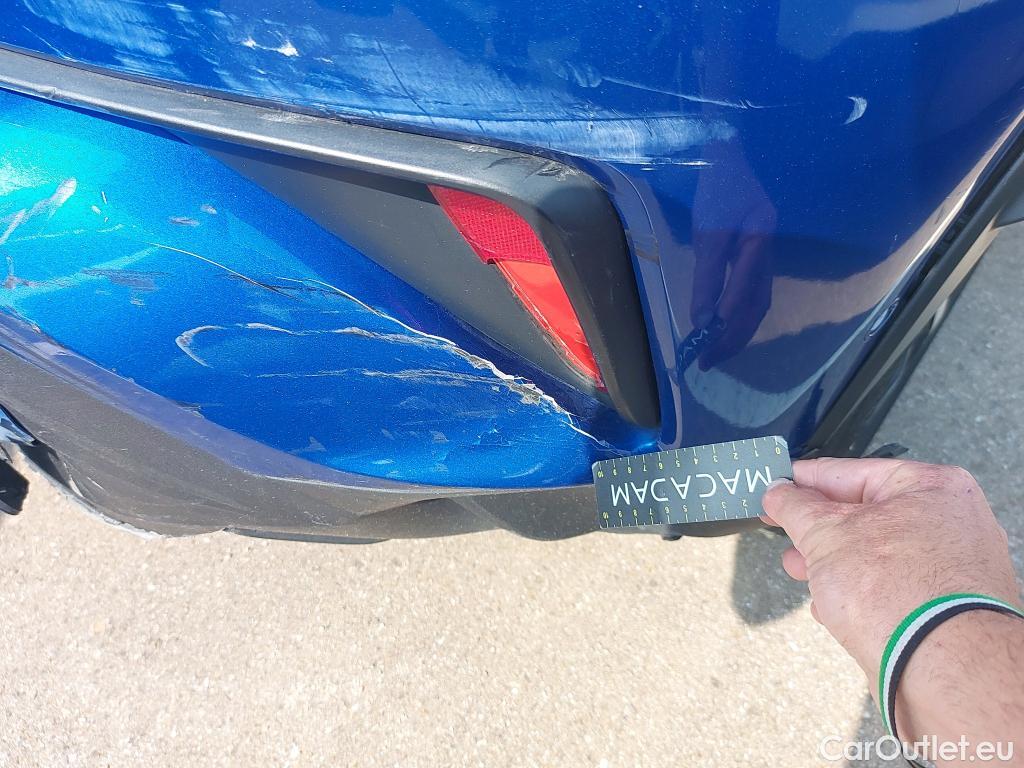  Toyota  C-HR TOYOTA  / 2016 / 5P / todoterreno 1.8 125H Advance #13