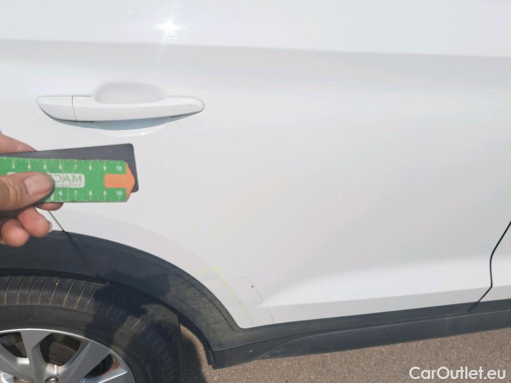  Hyundai  Tucson HYUNDAI  / 2018 / 5P / todoterreno 1.6 CRDI 85kW (116CV) 48V SLE 4X2(SP)(SL) #13
