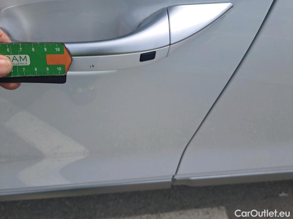  Hyundai   Ioniq HYUNDAI / 2019 / 5P / berlina con portón 1.6 GDI HEV Tecno DCT #25