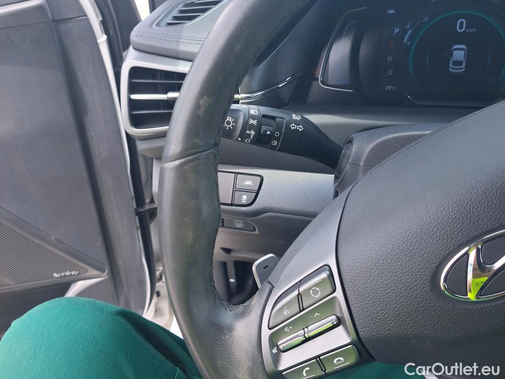  Hyundai   Ioniq HYUNDAI / 2019 / 5P / berlina con portón 1.6 GDI HEV Tecno DCT #12