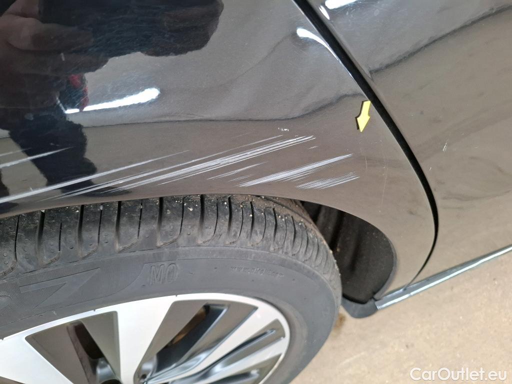  Mercedes  A-Klasse MERCEDES-BENZ Classe A Compact / 2018 / 5P / Berline A 180 Business Line 7G-DCT #4