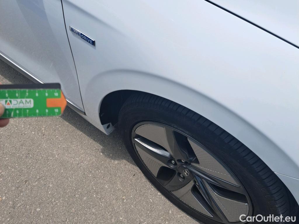  Hyundai   Ioniq HYUNDAI / 2019 / 5P / berlina con portón 1.6 GDI HEV Tecno DCT #8