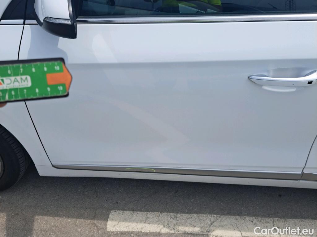  Hyundai   Ioniq HYUNDAI / 2019 / 5P / berlina con portón 1.6 GDI HEV Tecno DCT #20